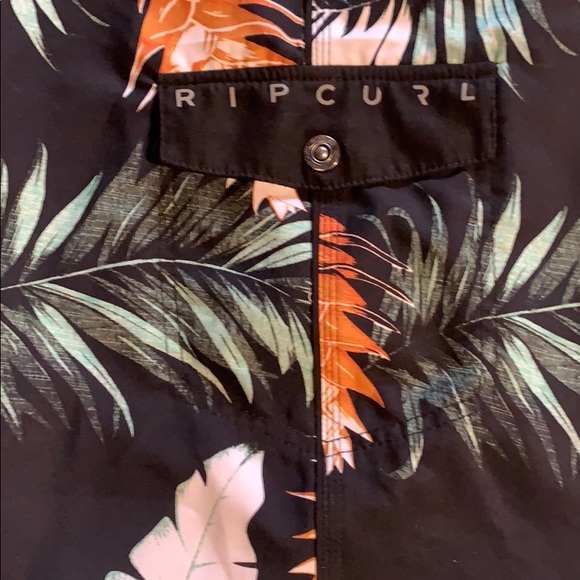 Rip curl board shorts - Picture 3 of 4